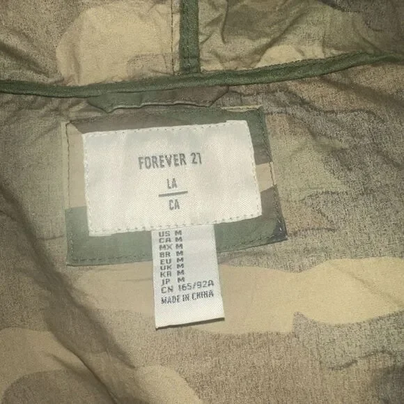 Womens Forever 21 Lightweight Hooded‎ Camouflage Camo Jacket size Medium - Picture 4 of 4